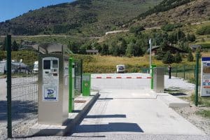 Einfahrt zu einem Camping-Car Park Campingplatz